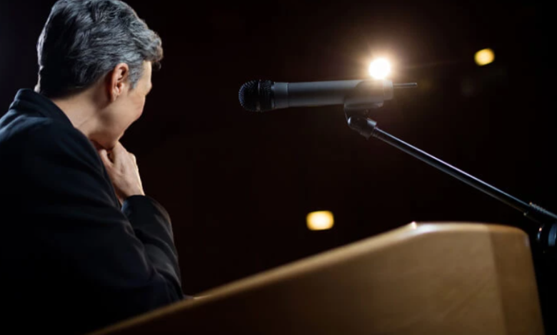 Elevate Your Event: The Impact Of A Powerful Leadership Speaker